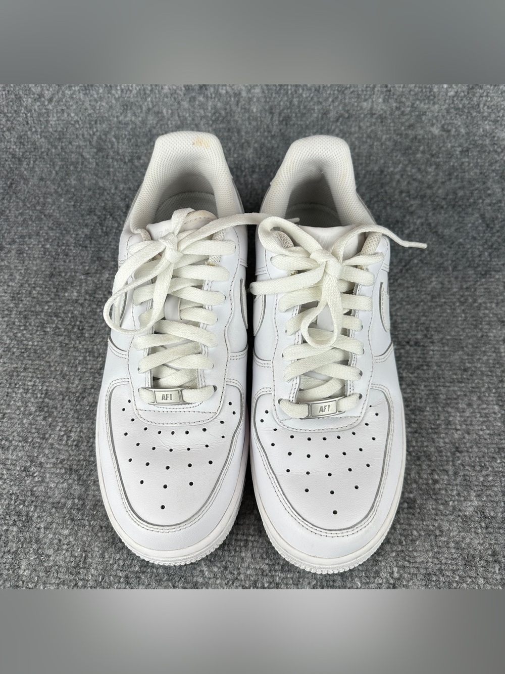 Nike Air Force 1 07 Triple White Women's Size 8 Sneakers Shoes DD8959-100 Low - Picture 6 of 16